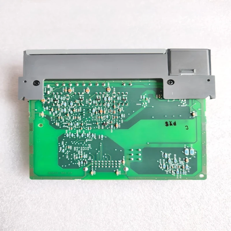 Allen-Bradley 1746-OB16 SLC 500 16-Point 24V DC Source Output Module thumbnail 7087